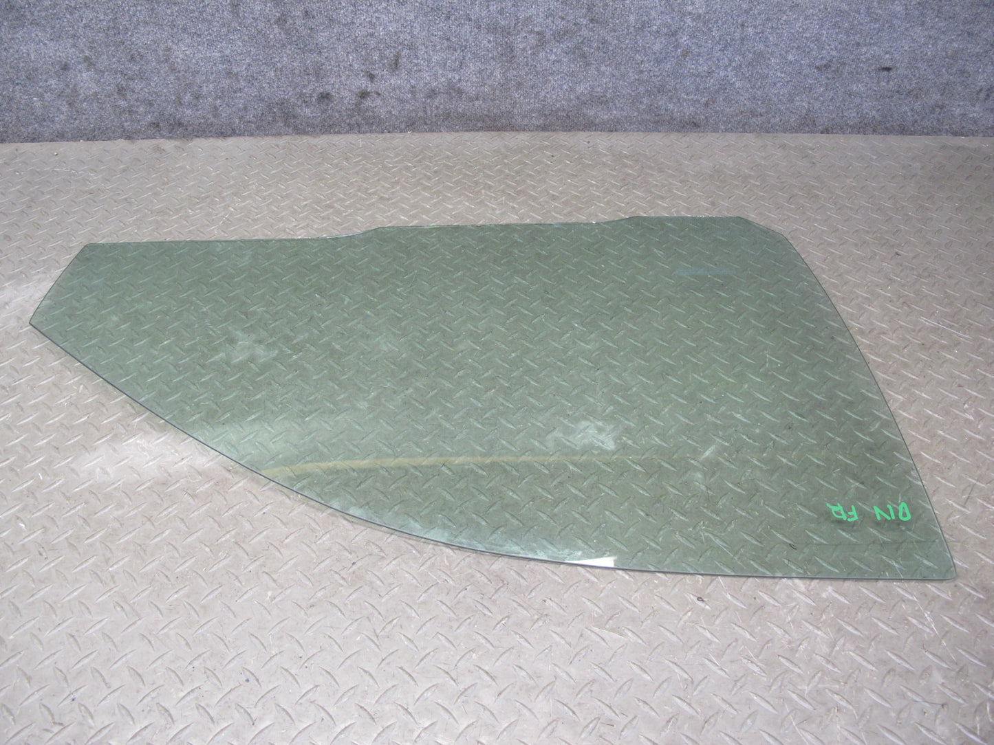 99-01 Isuzu Vehicross Front Right Passenger Door Glass Window OEM