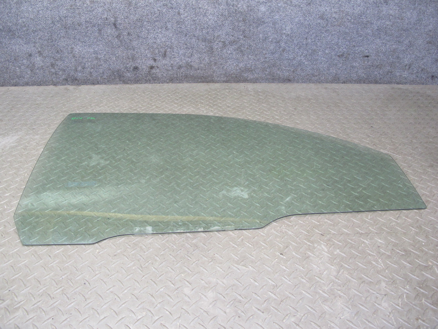 99-01 Isuzu Vehicross Front Right Passenger Door Glass Window OEM