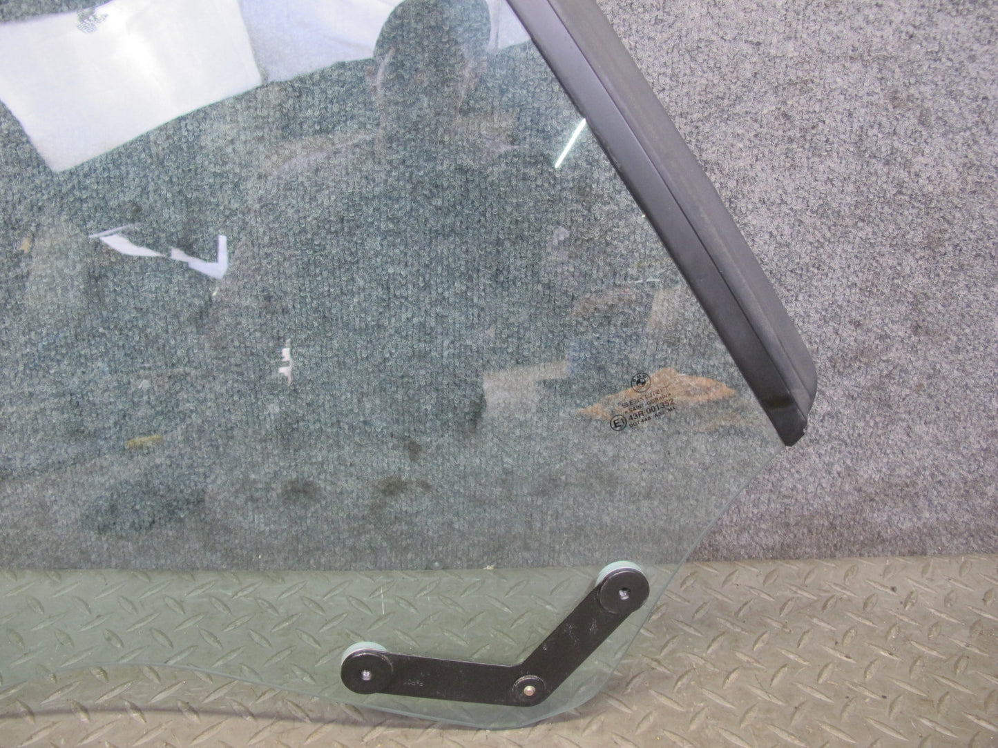 01-06 BMW E46 330ci Convertible Rear Right Pass Side Quarter Glass Window OEM