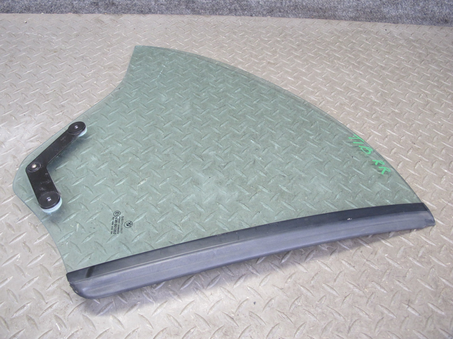 01-06 BMW E46 330ci Convertible Rear Right Pass Side Quarter Glass Window OEM