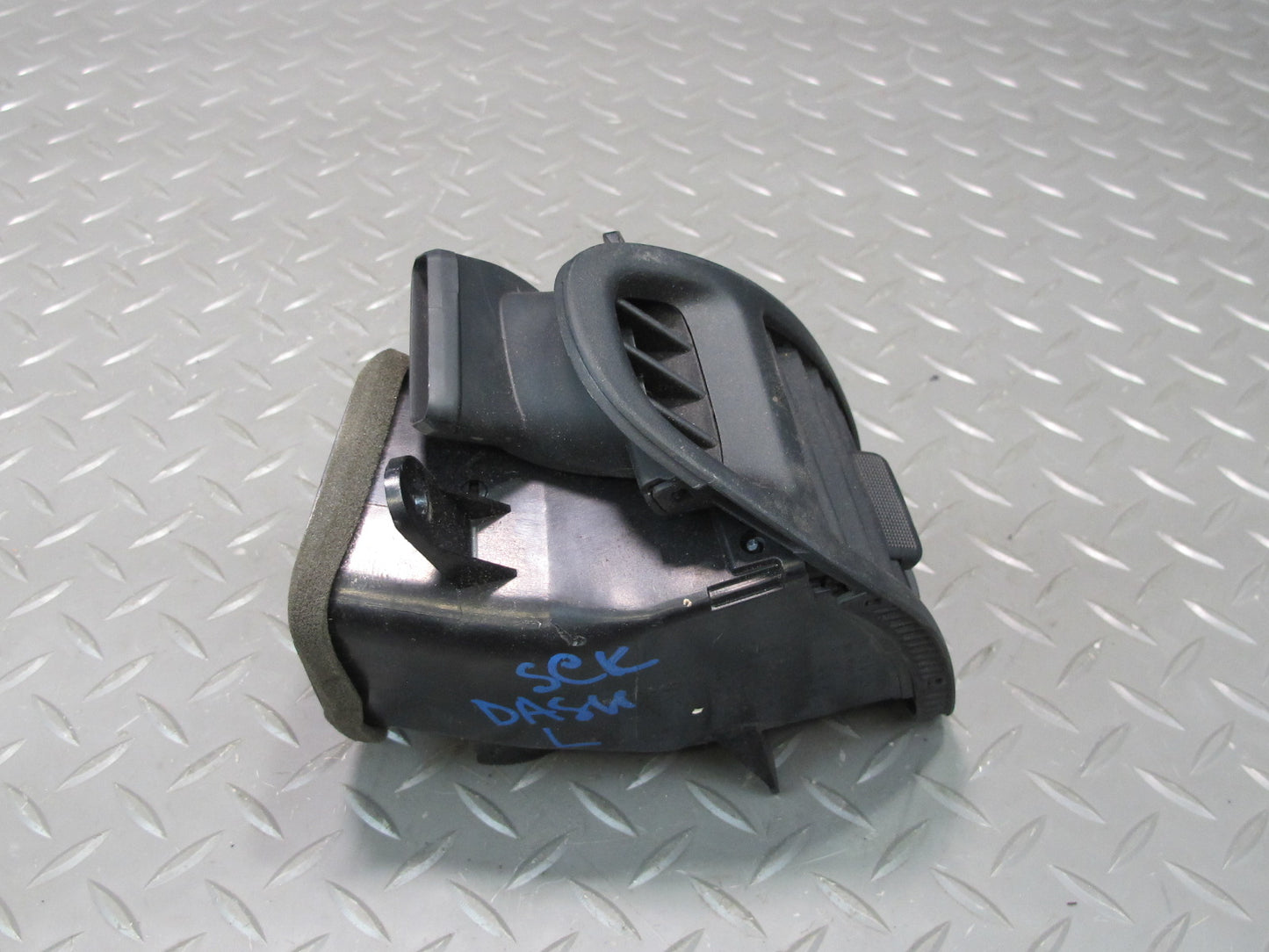 02-10 Lexus UZZ40L SC430 Set of 2 Dash Left & Right Side Air Vent Grille OEM