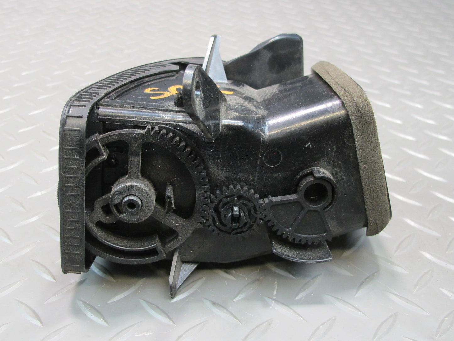 02-10 Lexus UZZ40L SC430 Set of 2 Dash Left & Right Side Air Vent Grille OEM