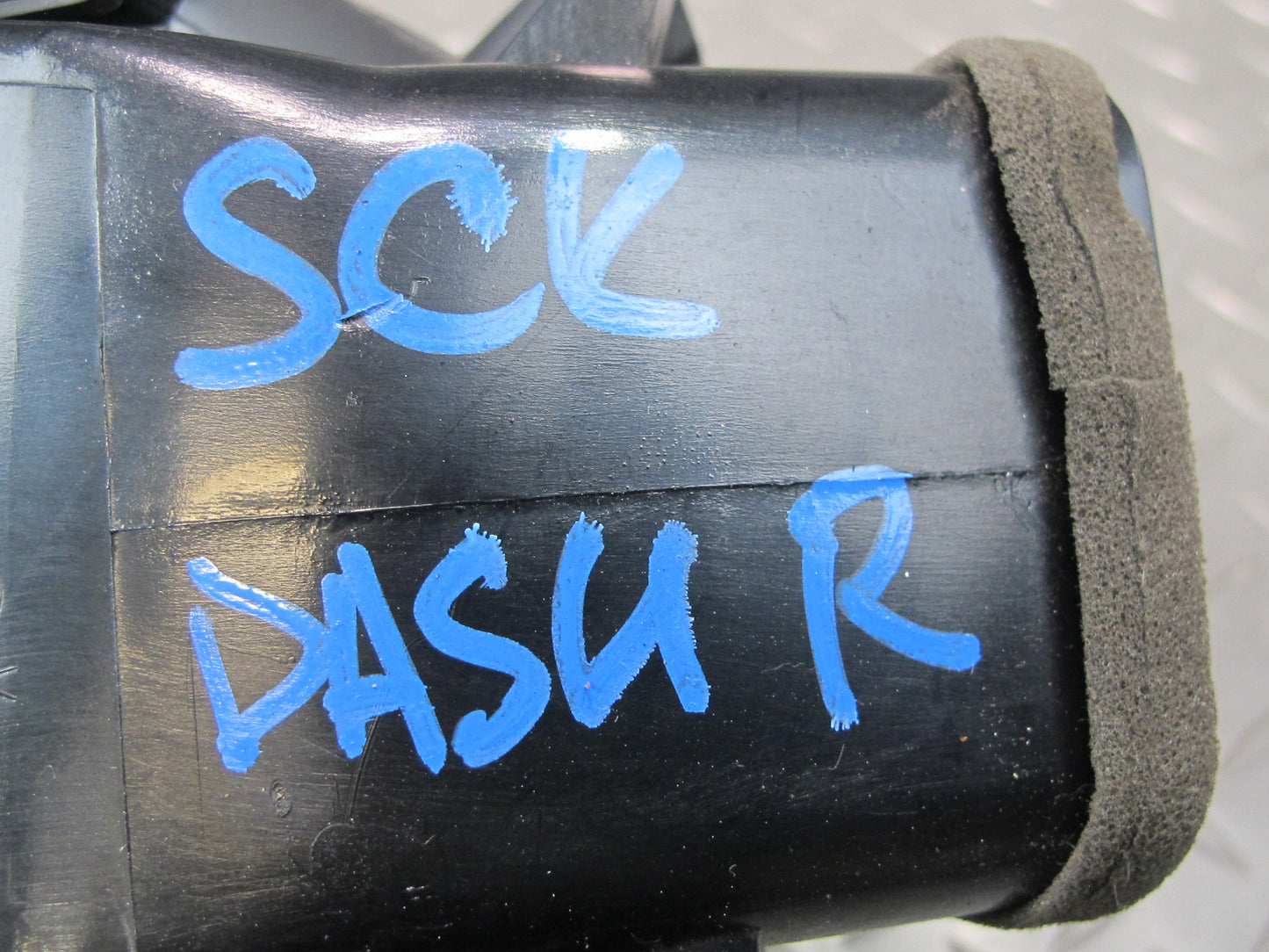 02-10 Lexus UZZ40L SC430 Set of 2 Dash Left & Right Side Air Vent Grille OEM