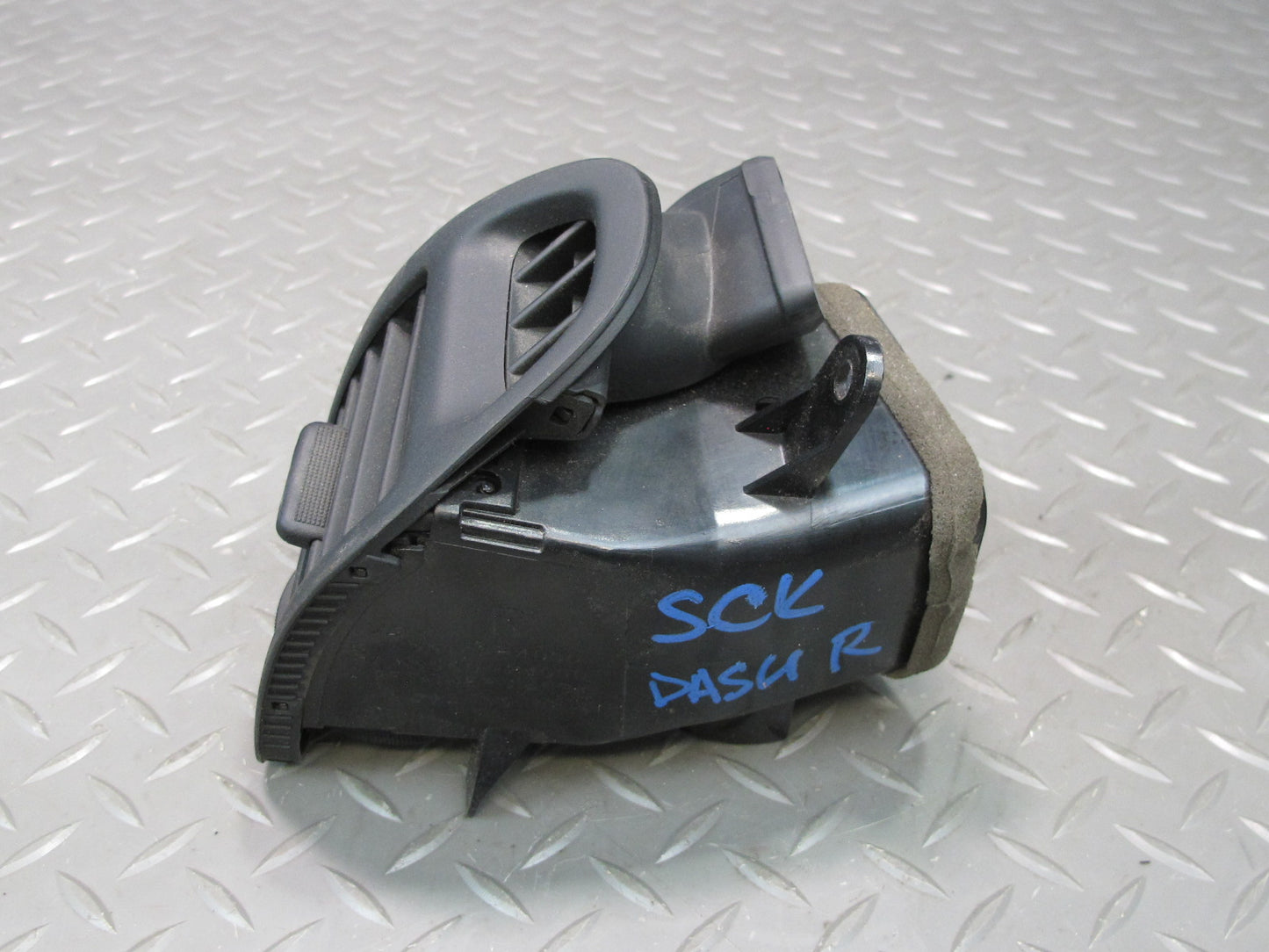 02-10 Lexus UZZ40L SC430 Set of 2 Dash Left & Right Side Air Vent Grille OEM