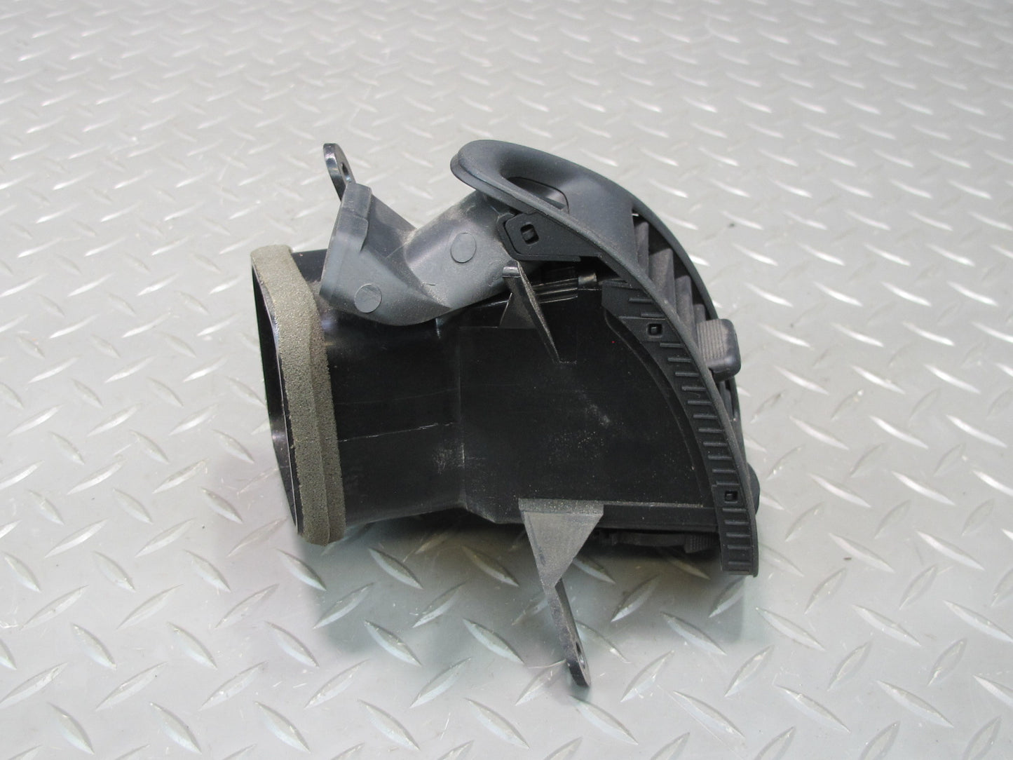 02-10 Lexus UZZ40L SC430 Set of 2 Dash Left & Right Side Air Vent Grille OEM