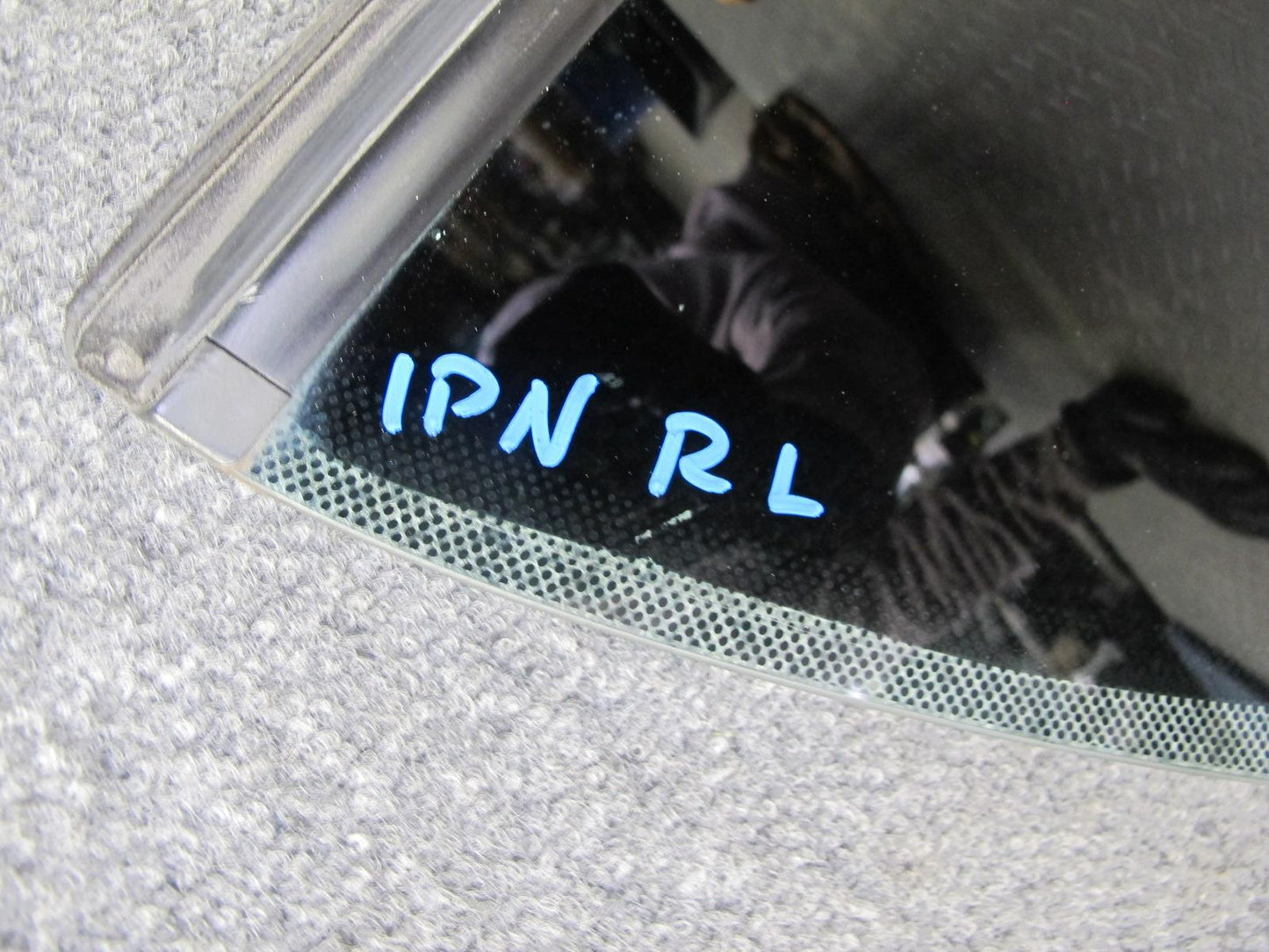 1999-2005 Porsche 911 Carrera 996 Convertible Rear Left Quarter Glass Window