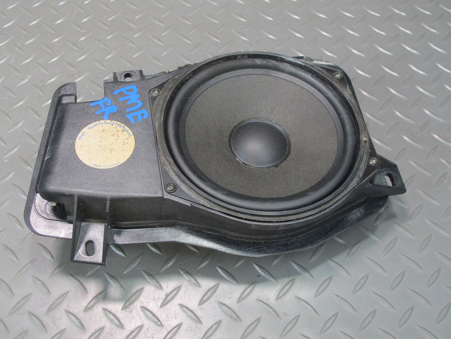 90-95 Mercedes W124 300D Front Left & Right Door Speaker Set OEM