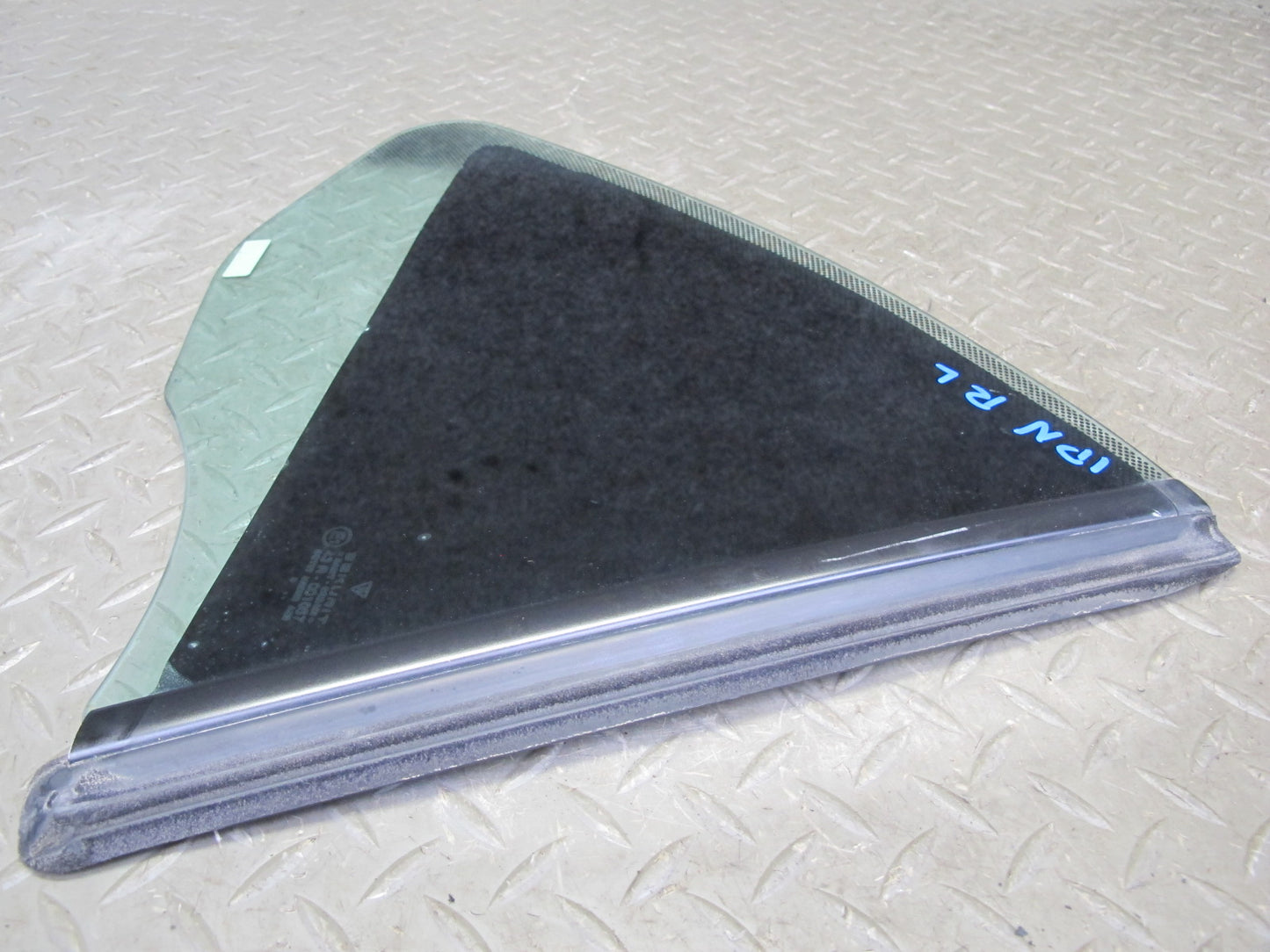 1999-2005 Porsche 911 Carrera 996 Convertible Rear Left Quarter Glass Window