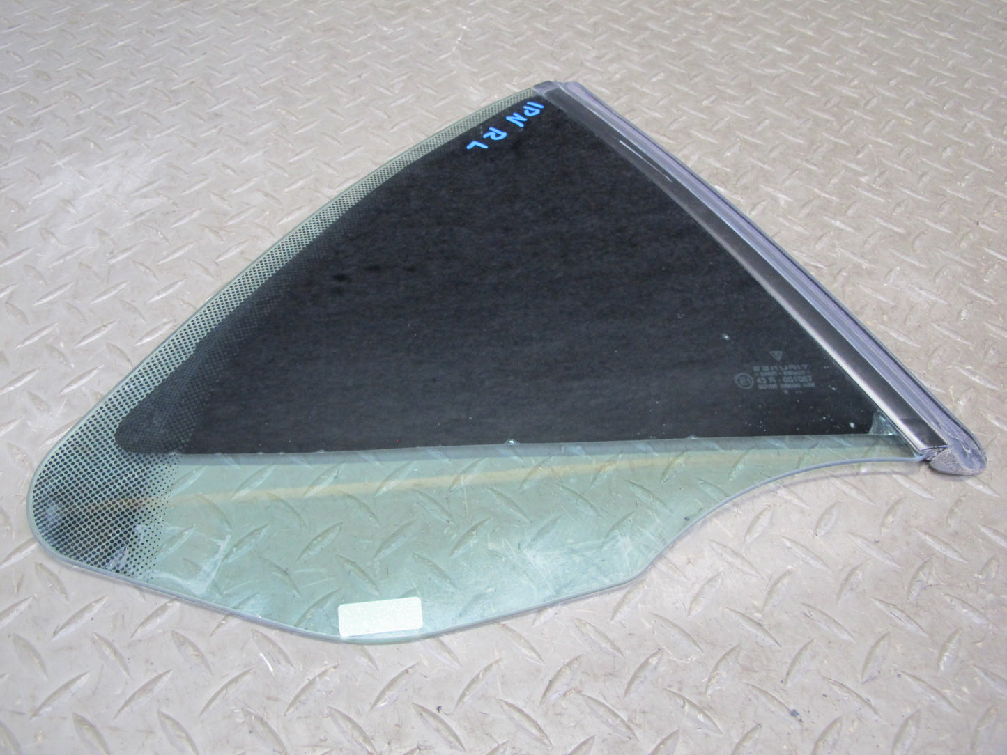 1999-2005 Porsche 911 Carrera 996 Convertible Rear Left Quarter Glass Window