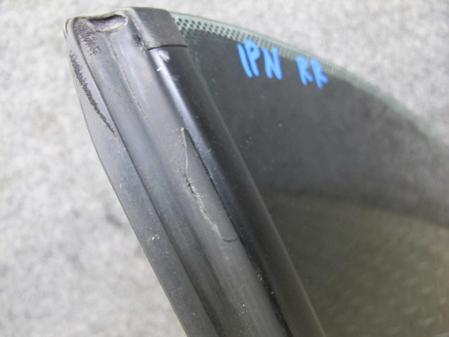 1999-2005 Porsche 911 Carrera 996 Convertible Rear Right Quarter Glass Window