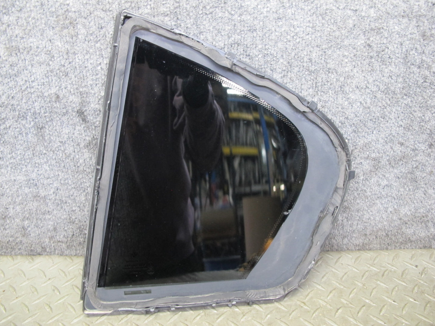 2008-2011 BMW E90 M3 328i 335i Rear Right Door Fixed Glass Window