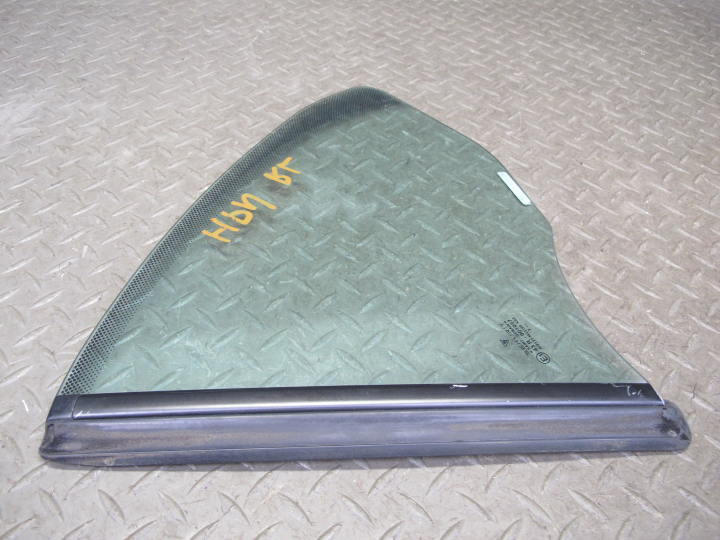 1999-2005 Porsche 911 Carrera 996 Convertible Rear Left Quarter Glass Window