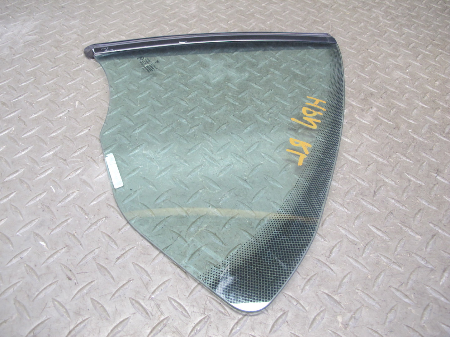 1999-2005 Porsche 911 Carrera 996 Convertible Rear Left Quarter Glass Window