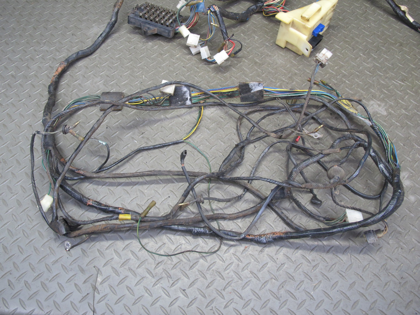 1977 Datsun S30 280Z 2+2 Interior Wiring Harness w Fuse Box OEM