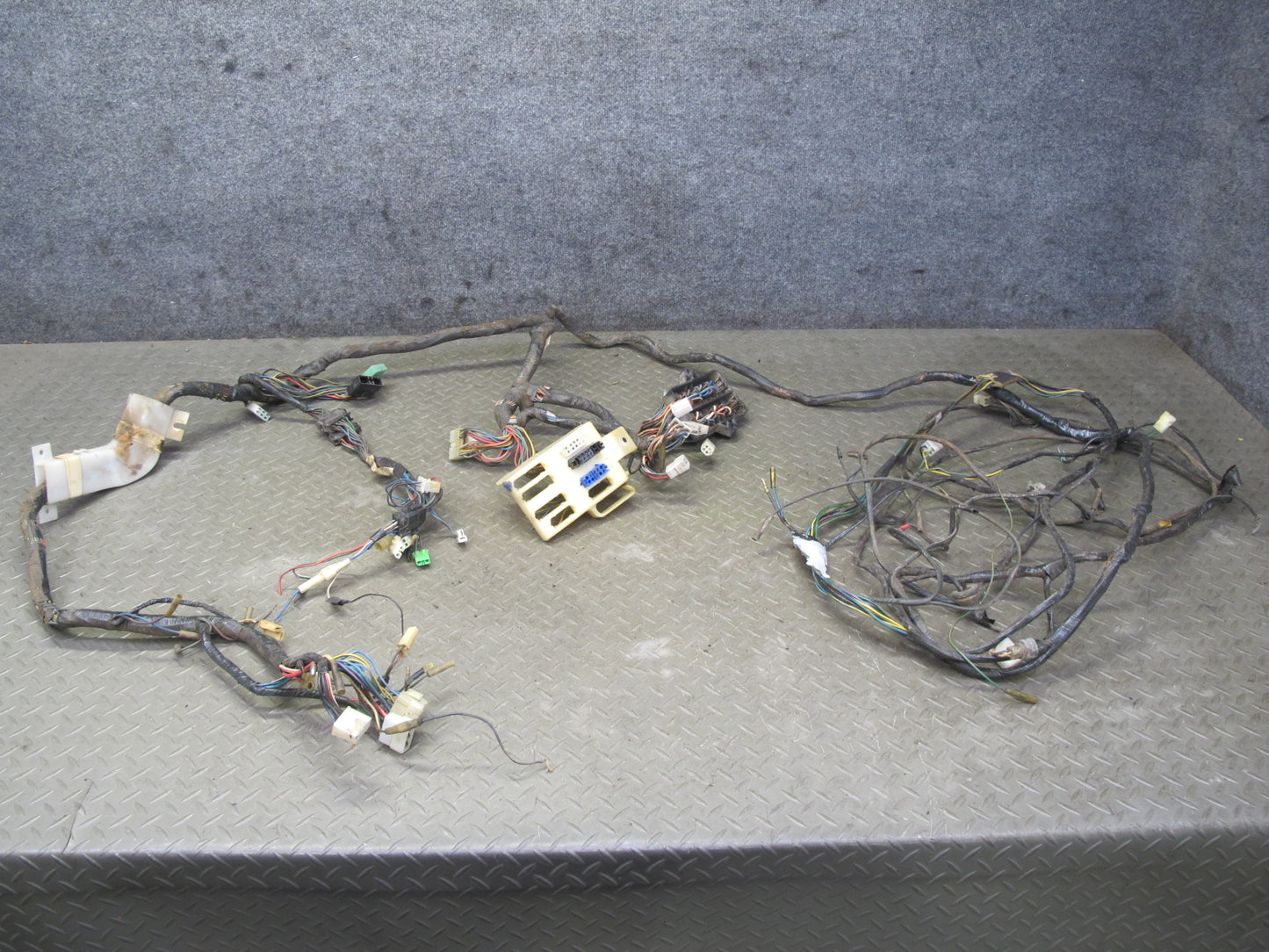 1977 Datsun S30 280Z 2+2 Interior Wiring Harness w Fuse Box OEM