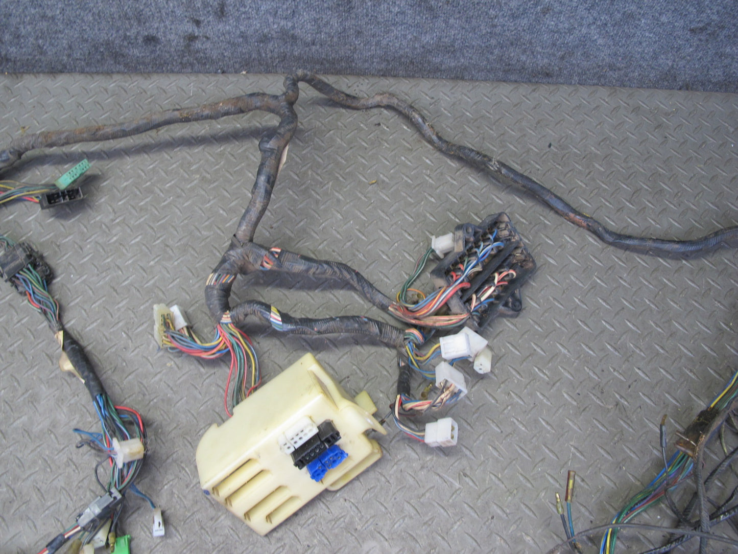 1977 Datsun S30 280Z 2+2 Interior Wiring Harness w Fuse Box OEM