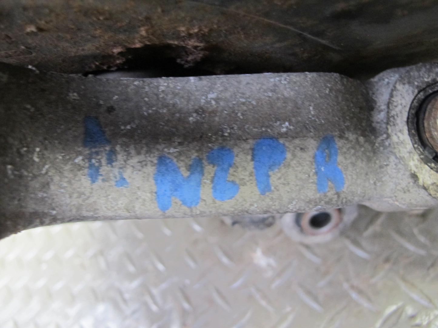 1990 Nissan Z32 300ZX NON Turbo Rear Left Spindle Knuckle Wheel Hub OEM