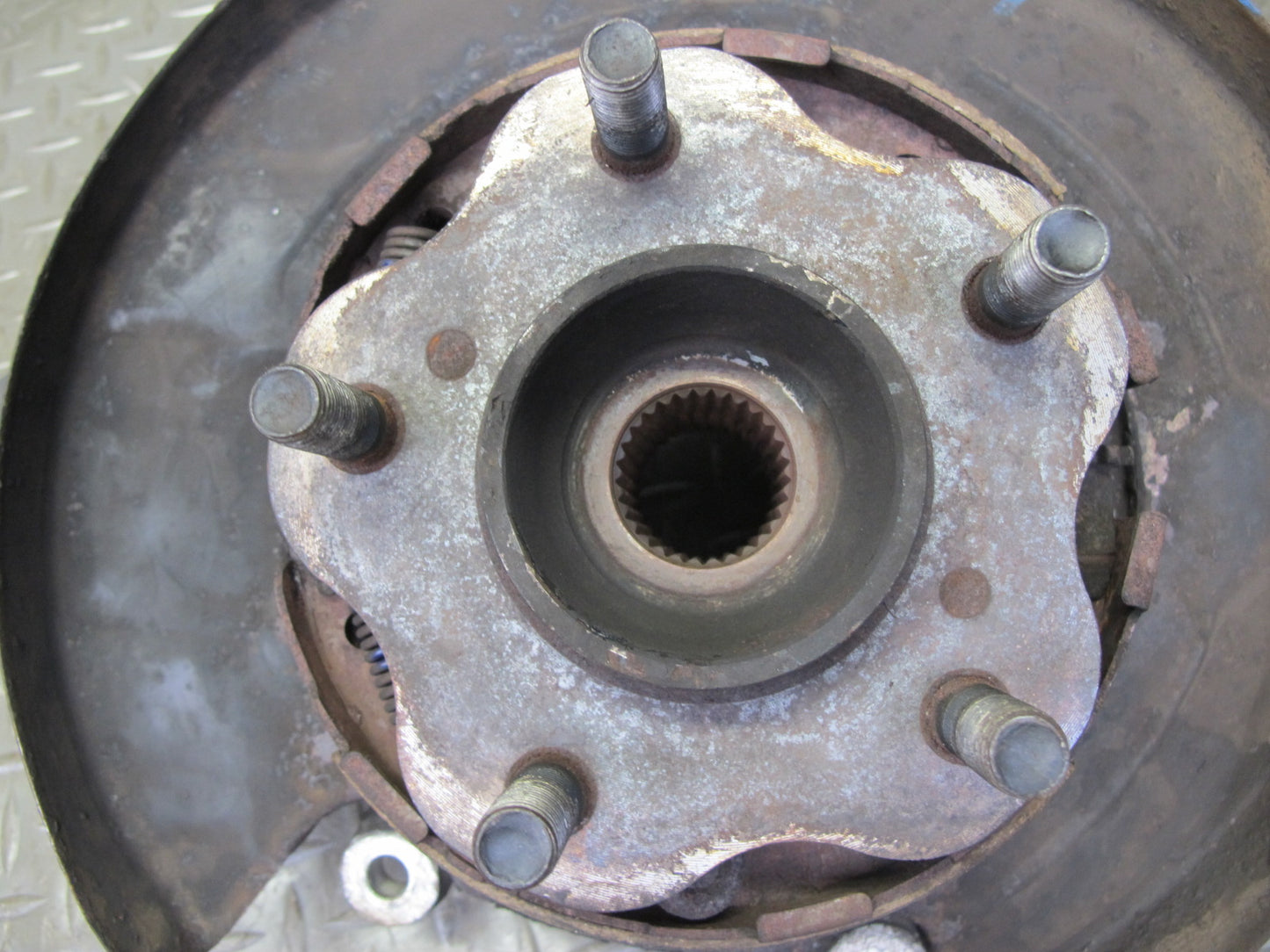 1990 Nissan Z32 300ZX NON Turbo Rear Left Spindle Knuckle Wheel Hub OEM