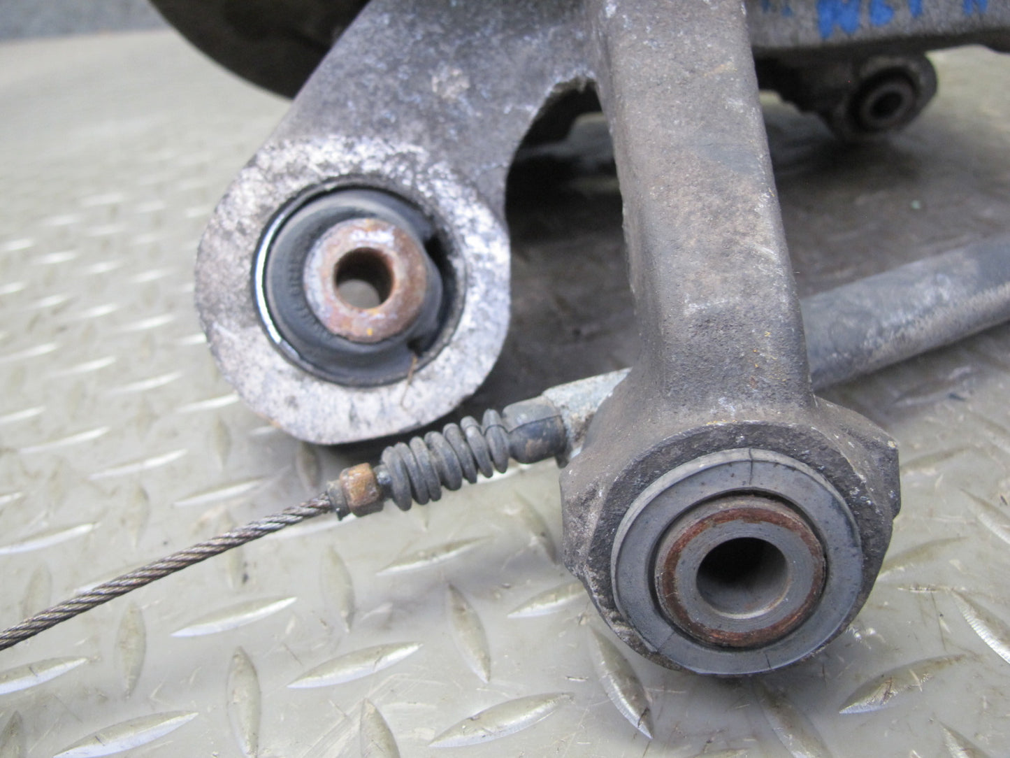 1990 Nissan Z32 300ZX NON Turbo Rear Left Spindle Knuckle Wheel Hub OEM