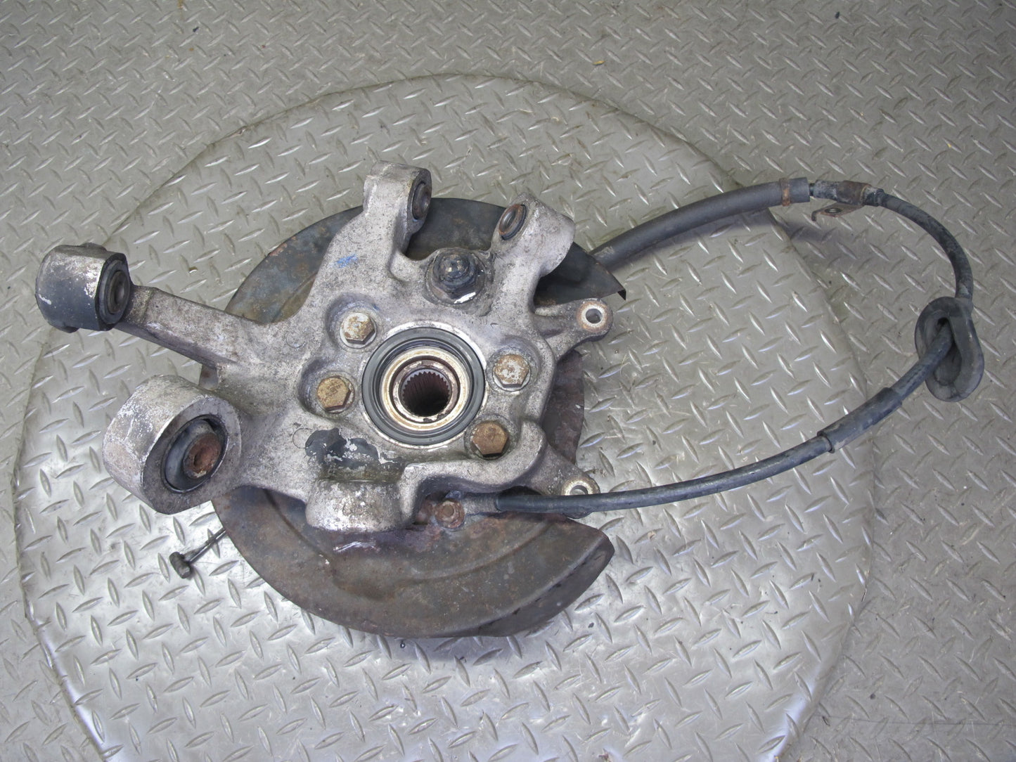 1990 Nissan Z32 300ZX NON Turbo Rear Left Spindle Knuckle Wheel Hub OEM