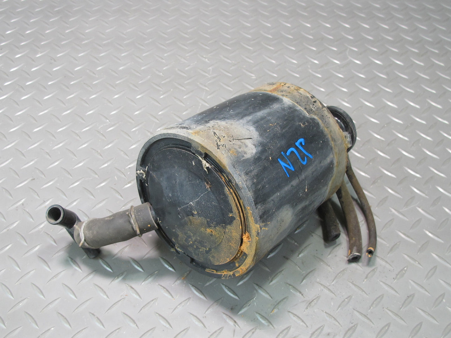 90-95 Nissan Z32 300ZX NA Fuel Evap Vapor Charcoal Canister 14950-30P01 OEM