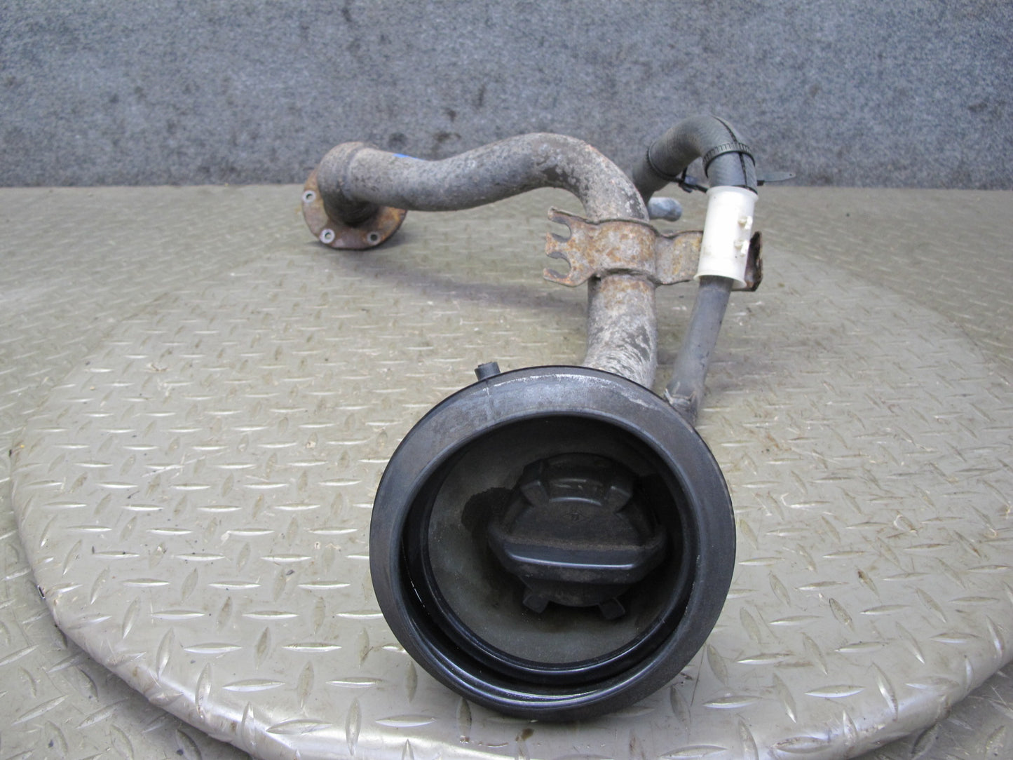 90-93 Nissan Z32 300ZX 2+2 Gas Fuel Tank Filler Neck Pipe w Cap OEM