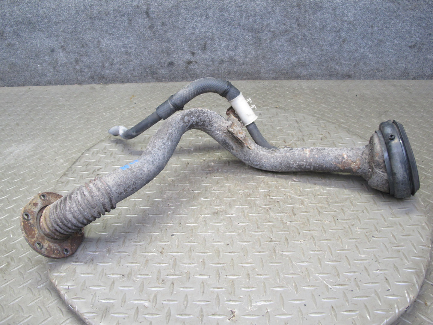 90-93 Nissan Z32 300ZX 2+2 Gas Fuel Tank Filler Neck Pipe w Cap OEM