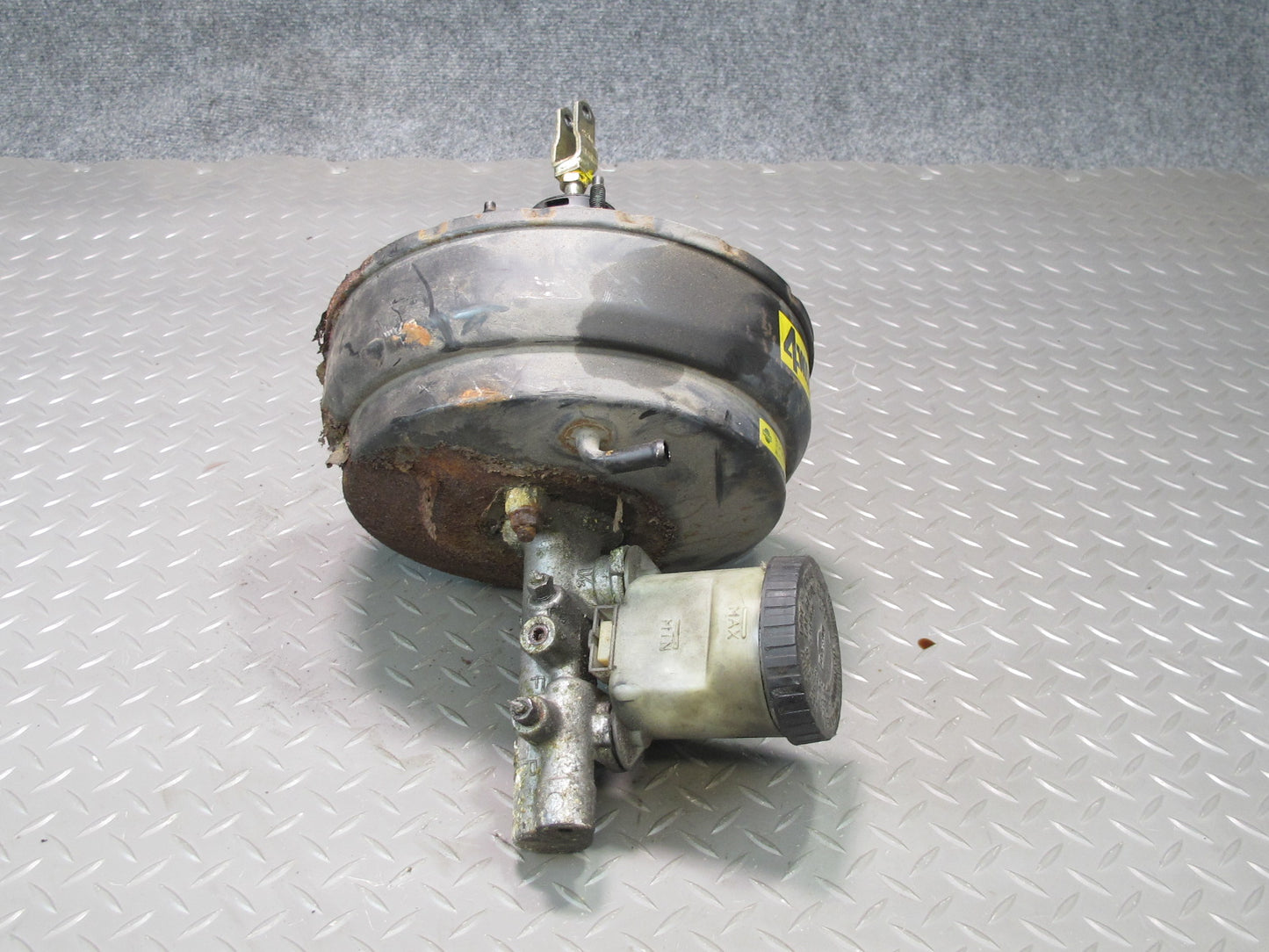 1990 Nissan Z32 300ZX NA Brake Master Cylinder Booster Fluid Reservoir OEM