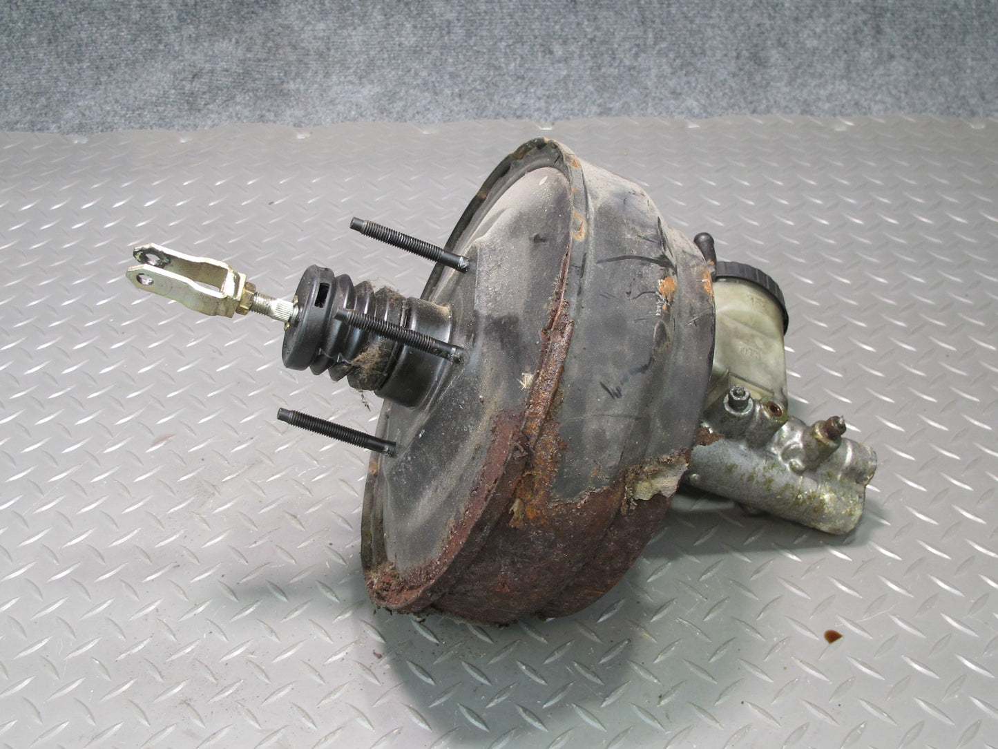 1990 Nissan Z32 300ZX NA Brake Master Cylinder Booster Fluid Reservoir OEM