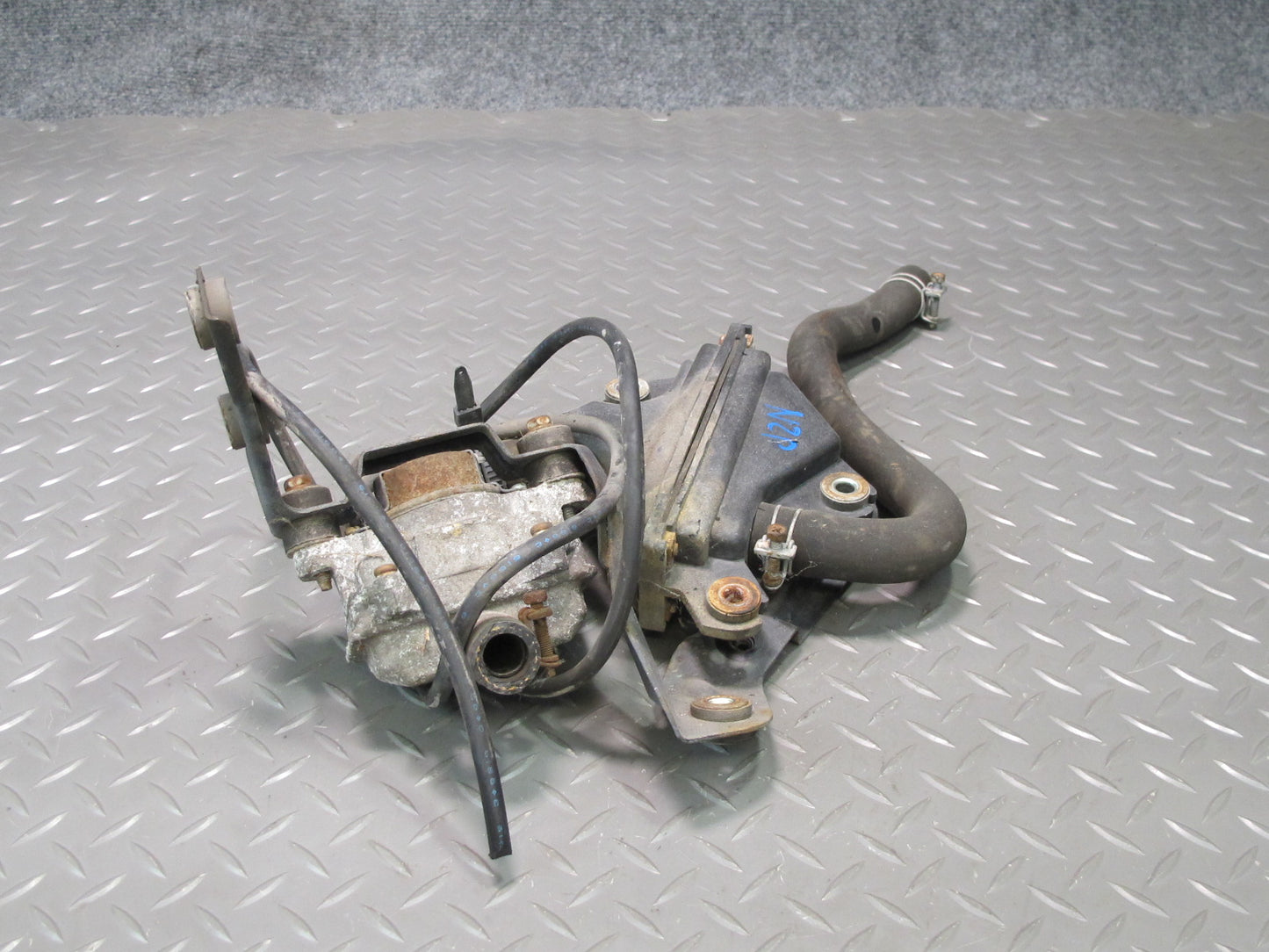 90-92 Nissan Z32 300ZX NON Turbo Left Air Injection Idle Valve OEM