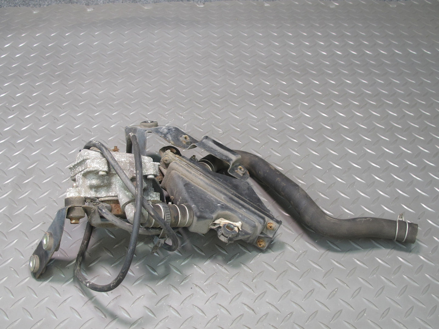 90-92 Nissan Z32 300ZX NON Turbo Left Air Injection Idle Valve OEM