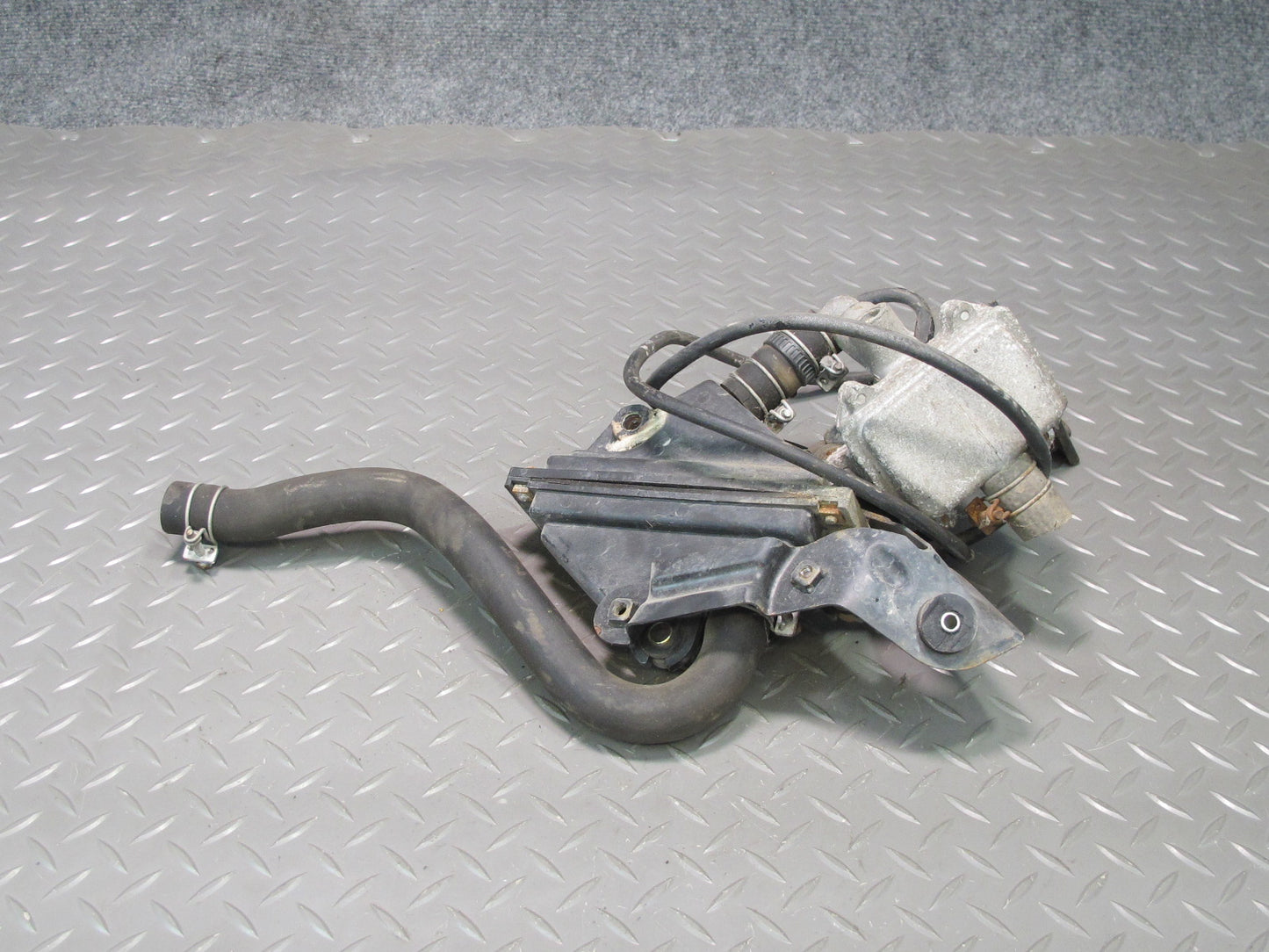 90-92 Nissan Z32 300ZX NON Turbo Left Air Injection Idle Valve OEM