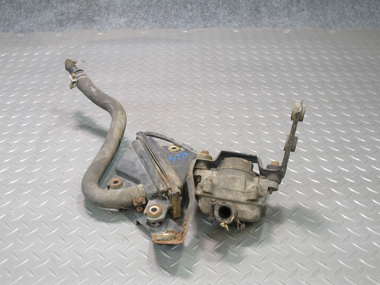 90-92 Nissan Z32 300ZX NON Turbo Right Air Injection Idle Valve OEM