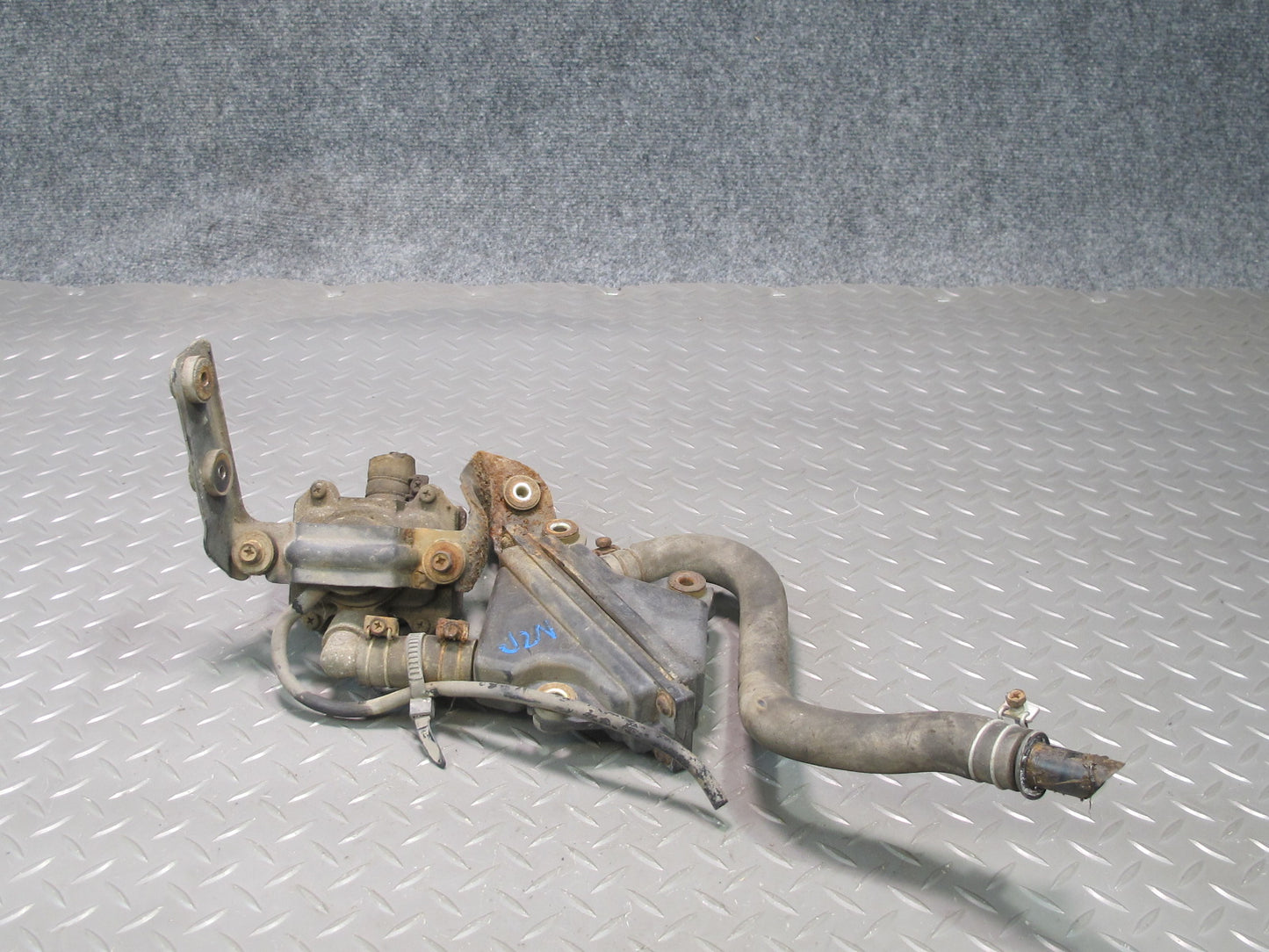 90-92 Nissan Z32 300ZX NON Turbo Right Air Injection Idle Valve OEM