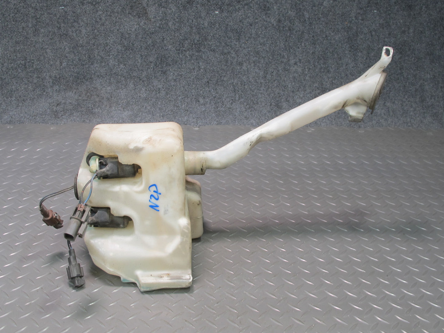 90-91 Nissan Z32 300ZX 2+2 Windshield Washer Reservoir Tank w Pumps Assembly OEM