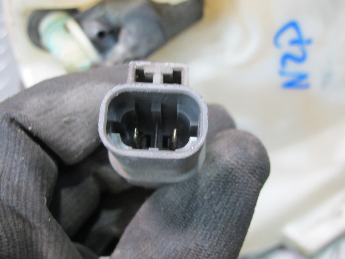 90-91 Nissan Z32 300ZX 2+2 Windshield Washer Reservoir Tank w Pumps Assembly OEM