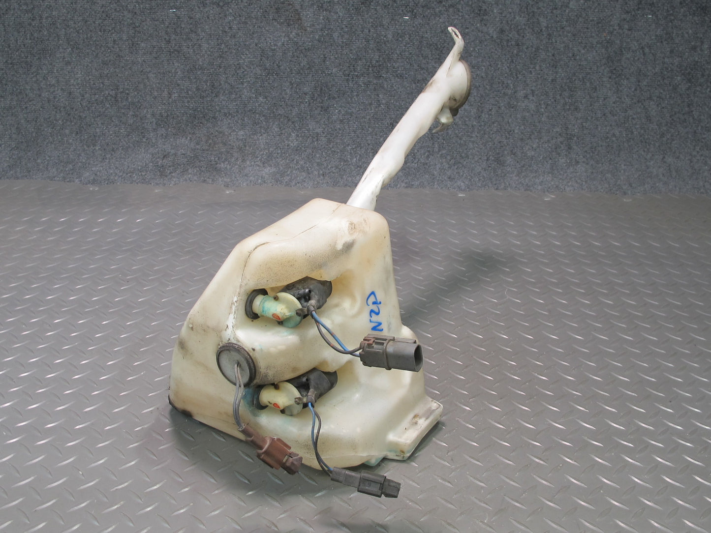 90-91 Nissan Z32 300ZX 2+2 Windshield Washer Reservoir Tank w Pumps Assembly OEM