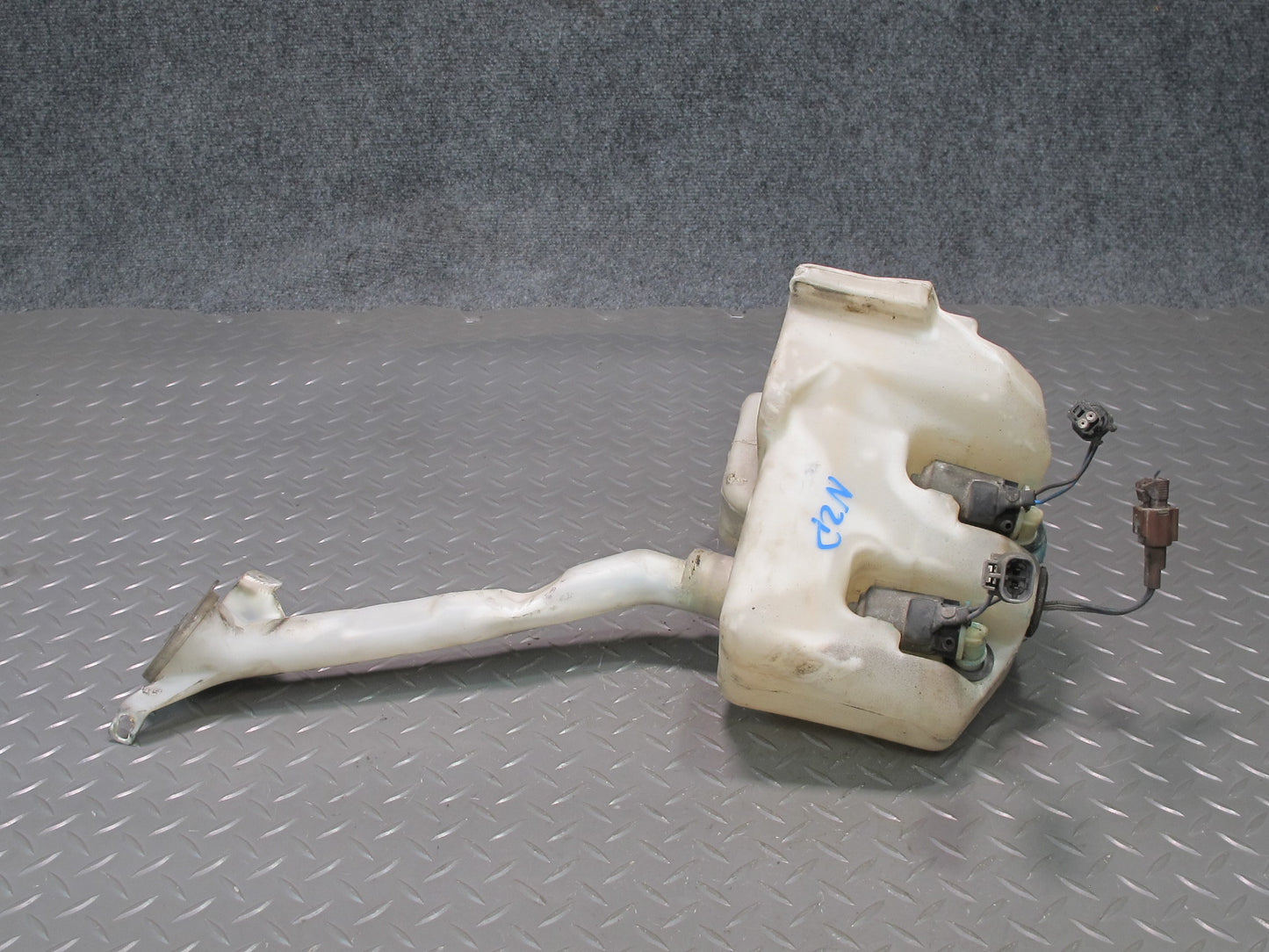 90-91 Nissan Z32 300ZX 2+2 Windshield Washer Reservoir Tank w Pumps Assembly OEM