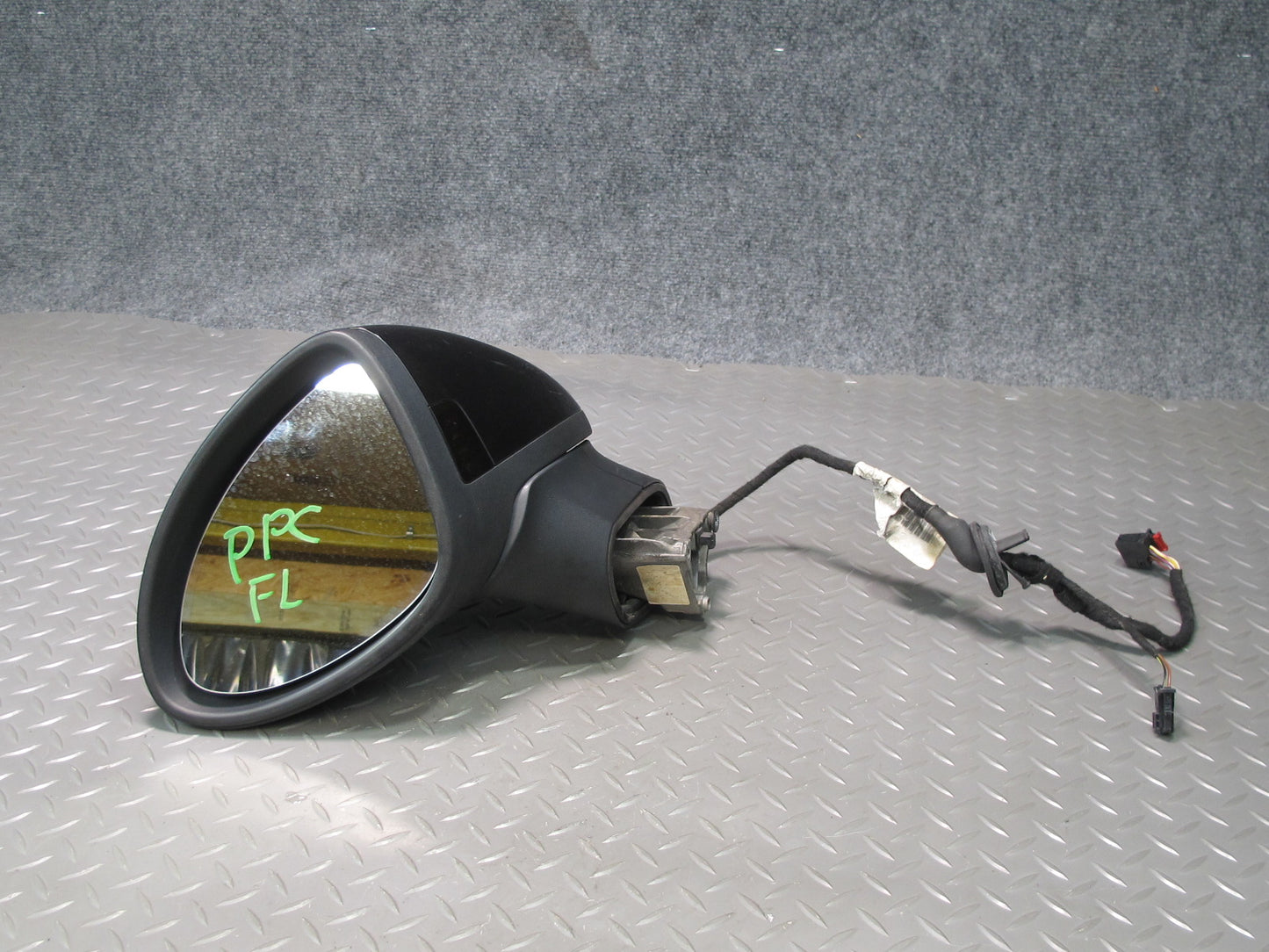 2011-2014 Porsche Cayenne 958 Left Side Rear View Door Mirror W/ Blind Spot