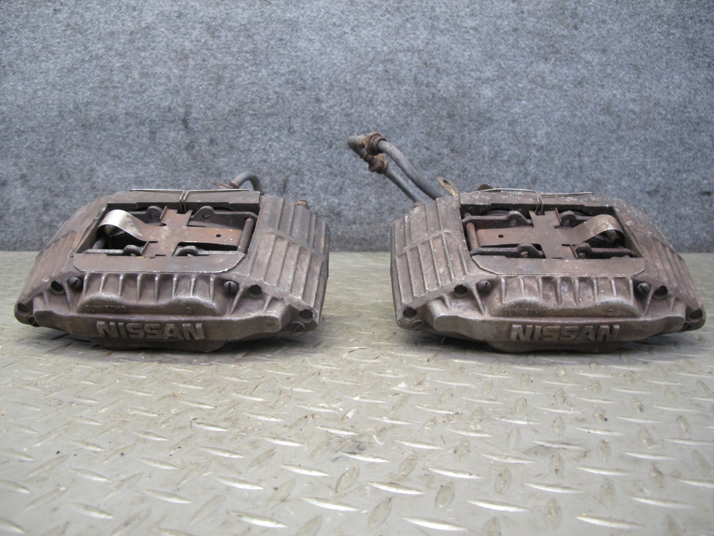 90-91 Nissan Z32 300ZX NON Turbo Set of 2 Front Left & Right Brake Caliper OEM
