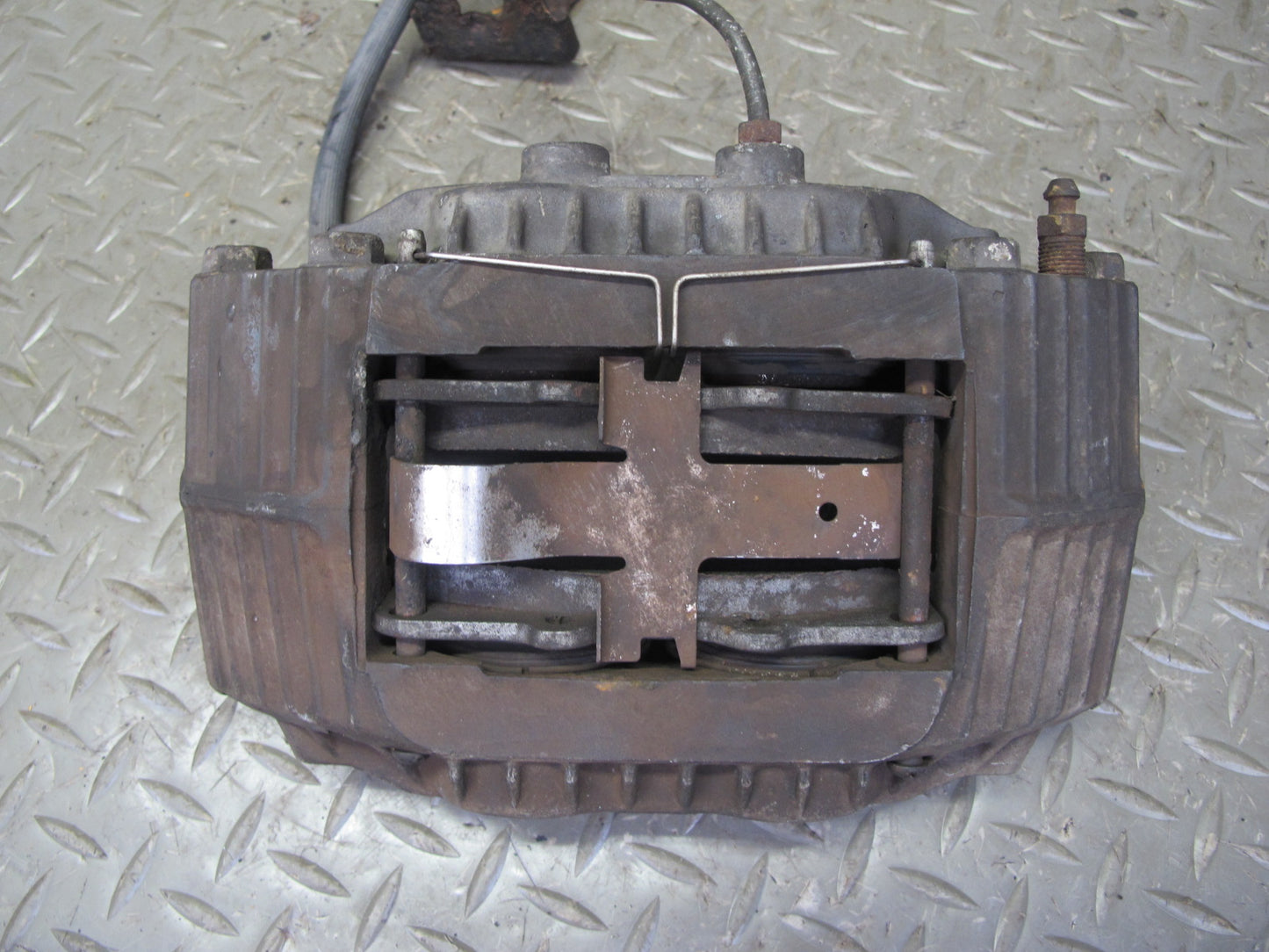 90-91 Nissan Z32 300ZX NON Turbo Set of 2 Front Left & Right Brake Caliper OEM