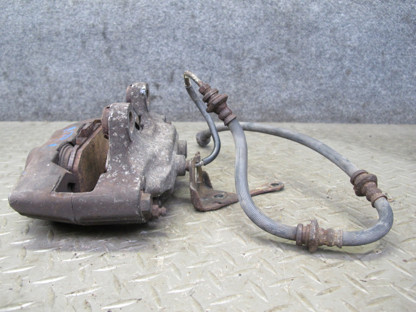 90-91 Nissan Z32 300ZX NON Turbo Set of 2 Front Left & Right Brake Caliper OEM