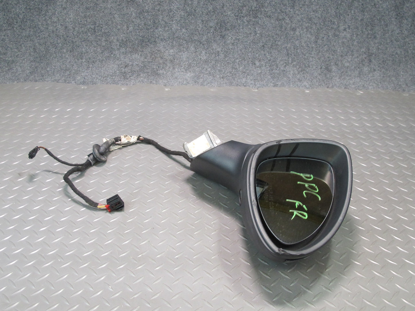 2011-2014 Porsche Cayenne 958 Right Side Rear View Door Mirror W/ Blind Spot