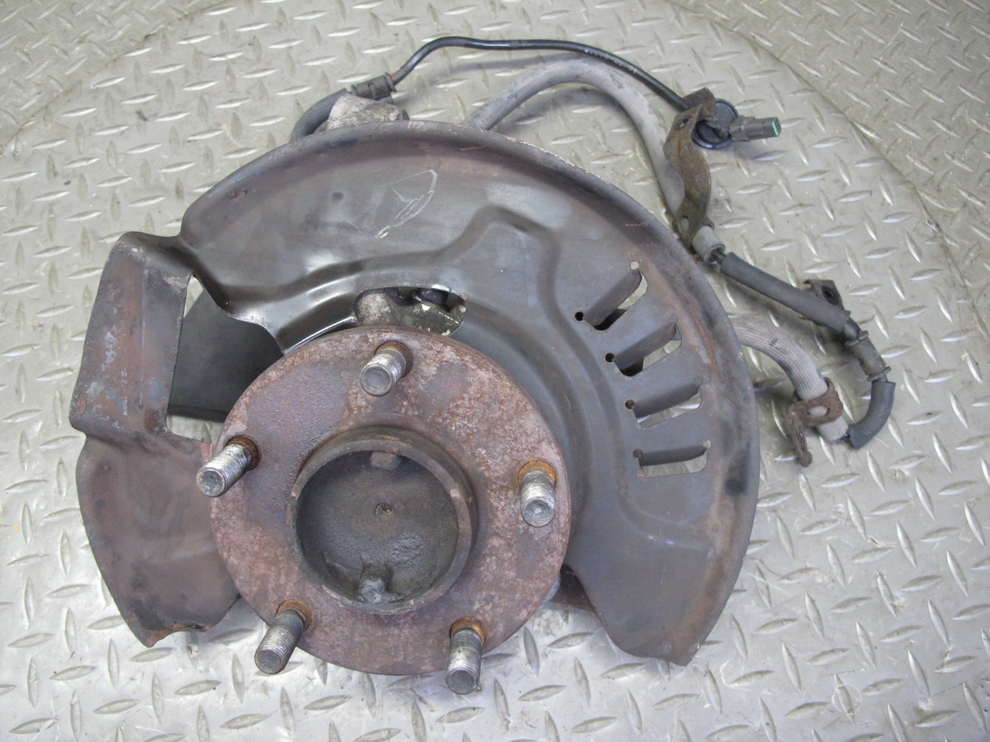 1990 Nissan Z32 300ZX NON Turbo Front Right Spindle Knuckle Wheel Hub OEM