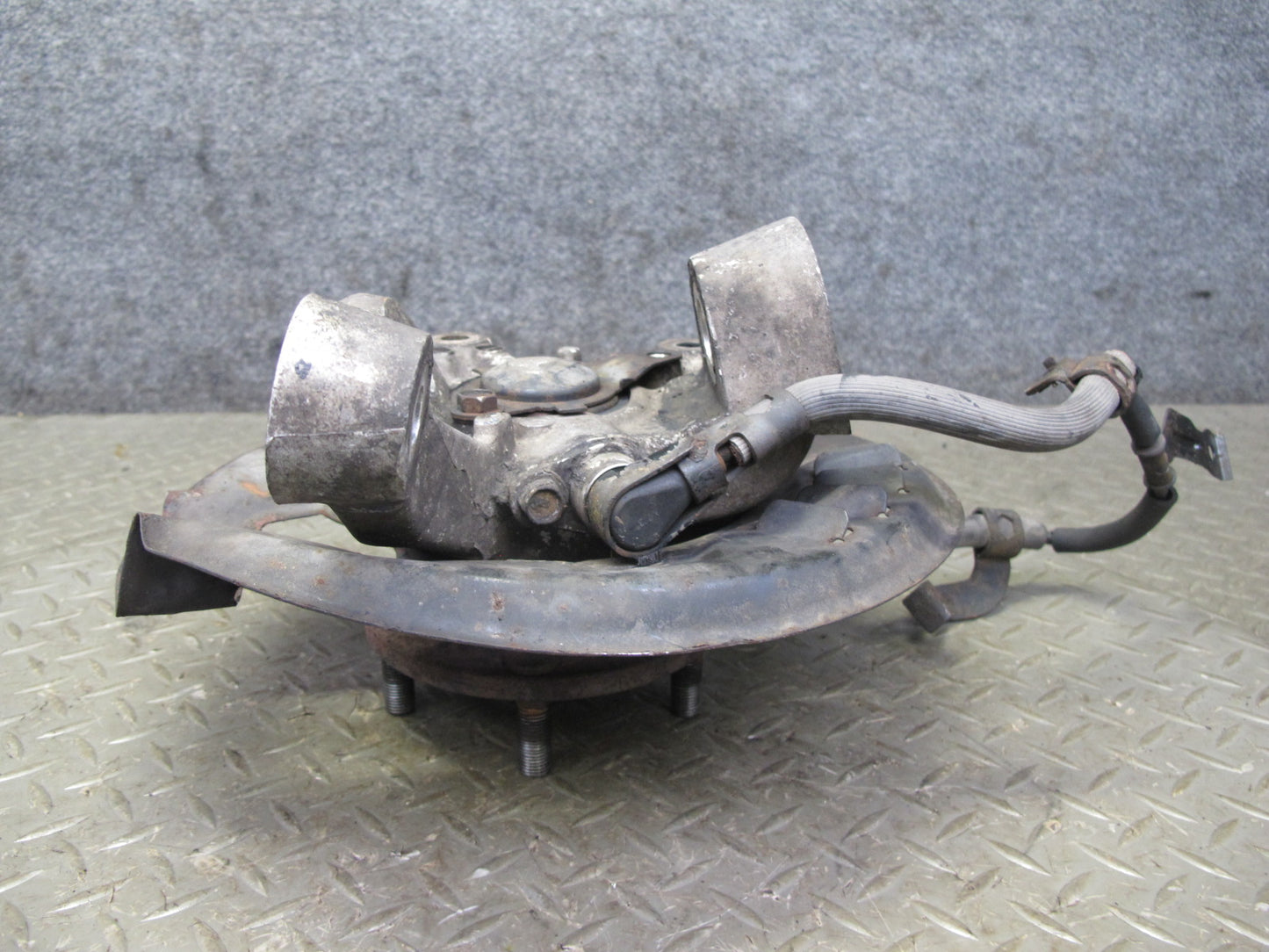 1990 Nissan Z32 300ZX NON Turbo Front Right Spindle Knuckle Wheel Hub OEM