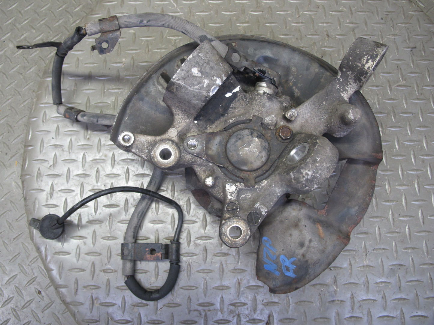 1990 Nissan Z32 300ZX NON Turbo Front Right Spindle Knuckle Wheel Hub OEM