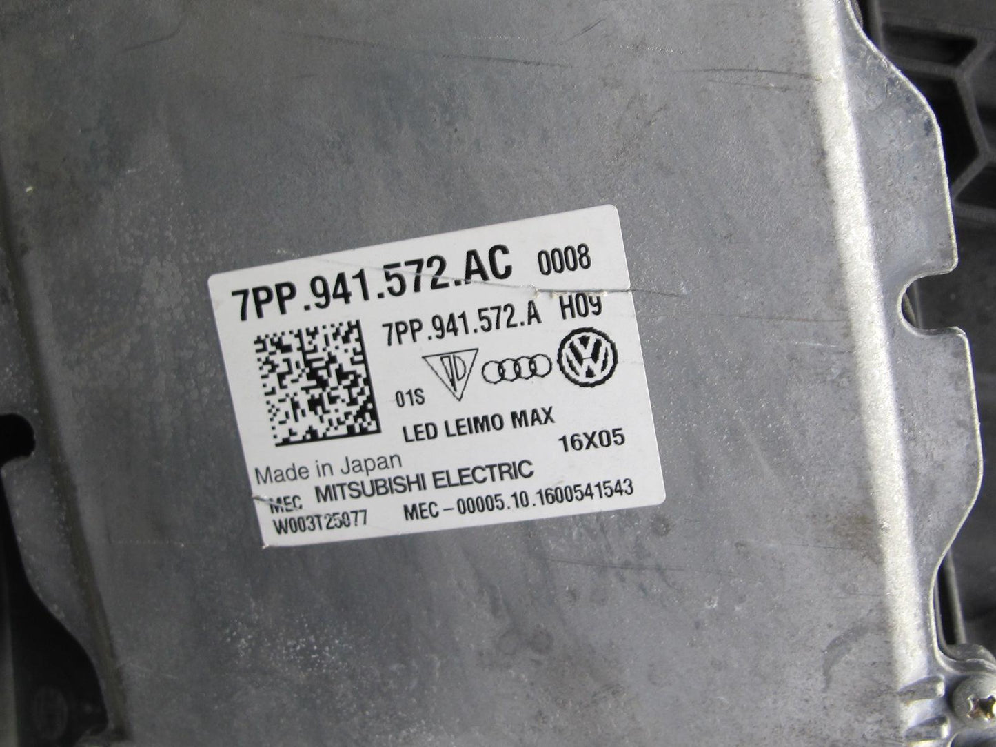 17-21 Porsche Panamera 971 Front Left LED Healight Lamp w Ballast 971941033J