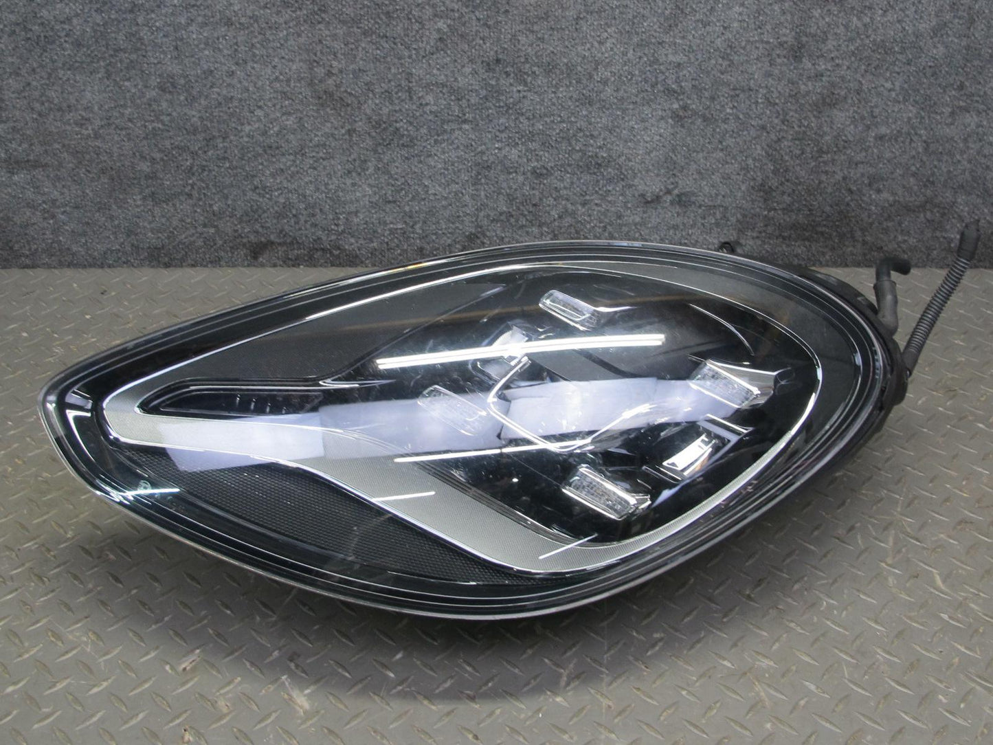 17-21 Porsche Panamera 971 Front Left LED Healight Lamp w Ballast 971941033J