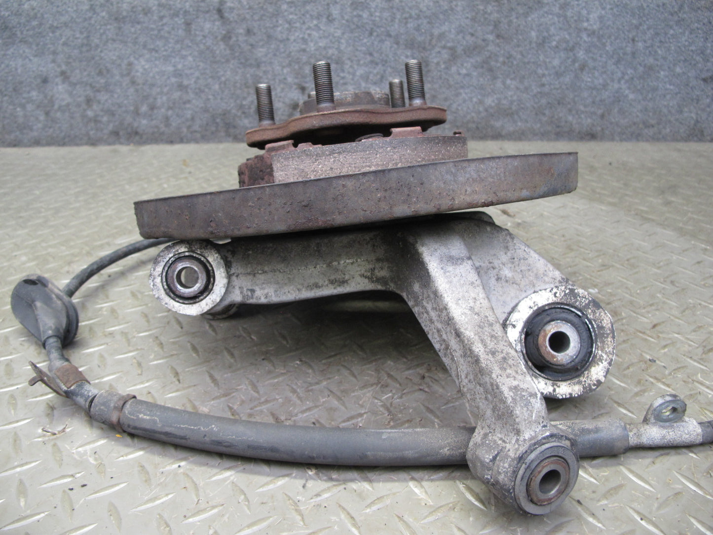 1990 Nissan Z32 300ZX NON Turbo Rear Right Spindle Knuckle Wheel Hub OEM