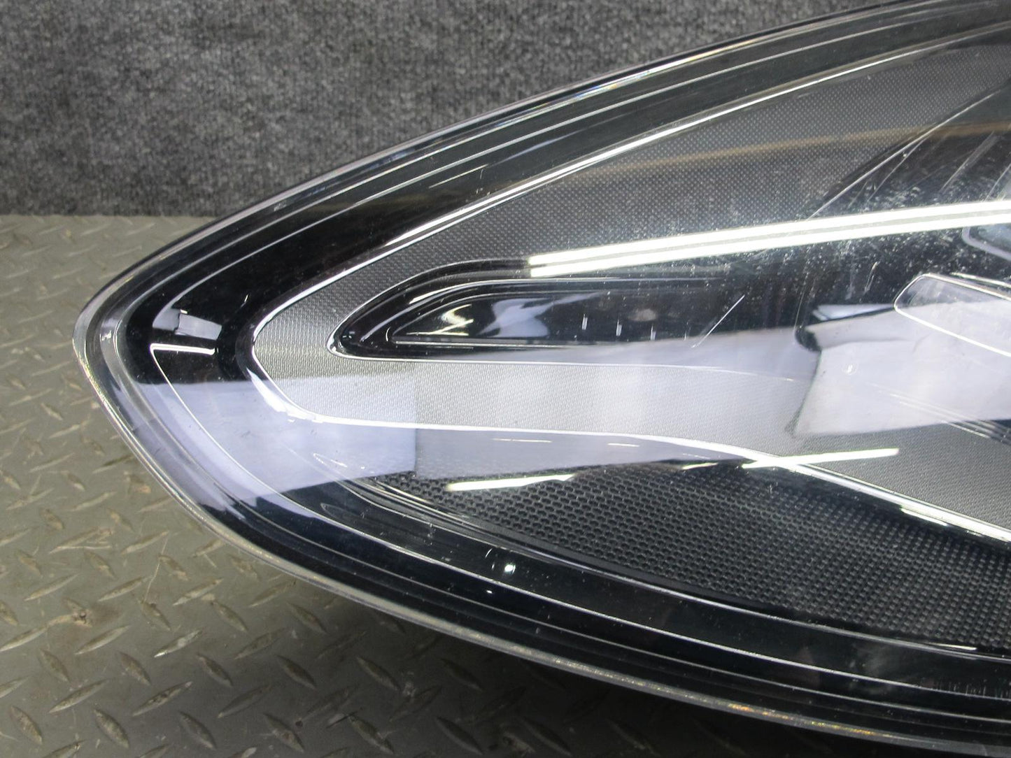 17-21 Porsche Panamera 971 Front Left LED Healight Lamp w Ballast 971941033J